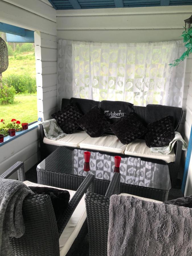 Mysig Timmerstuga Med Braskamin Naera Hovfjaellet 토르스뷔 외부 사진